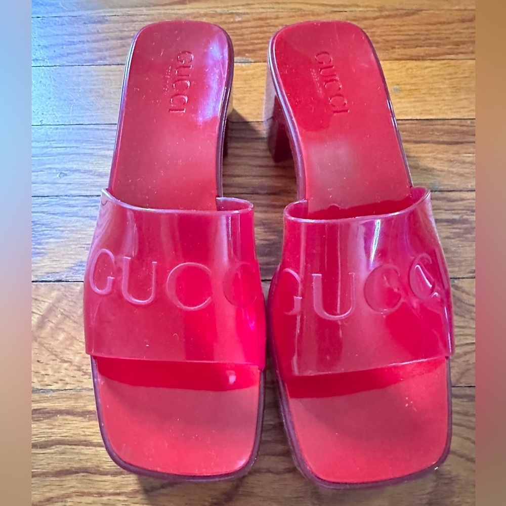 Gucci Woman's Rubber Jelly Slide Sandal 'Hibiscus Red'